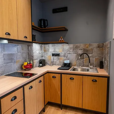 Kraka شقة فندقية ليونِذيو